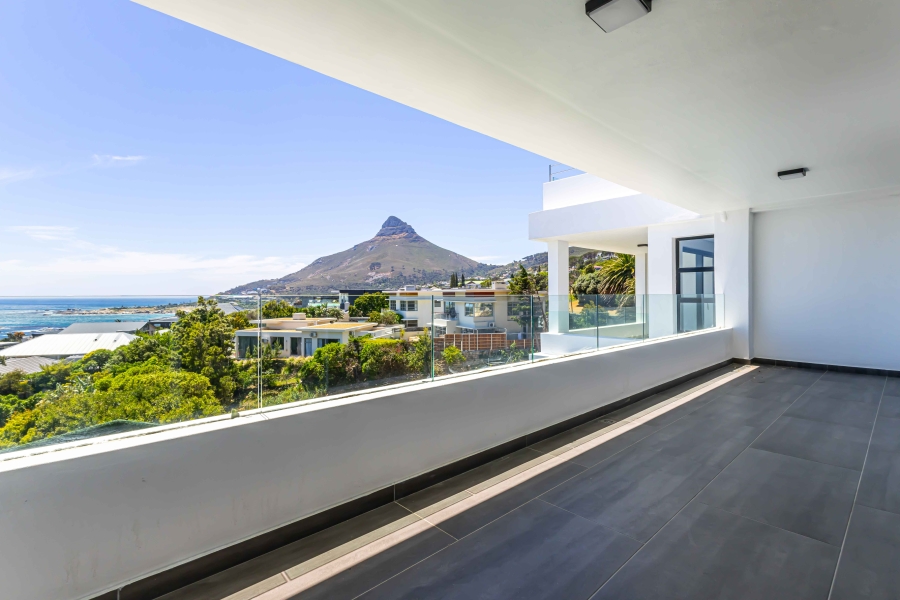 2 Bedroom Property for Sale in Camps Bay Western Cape